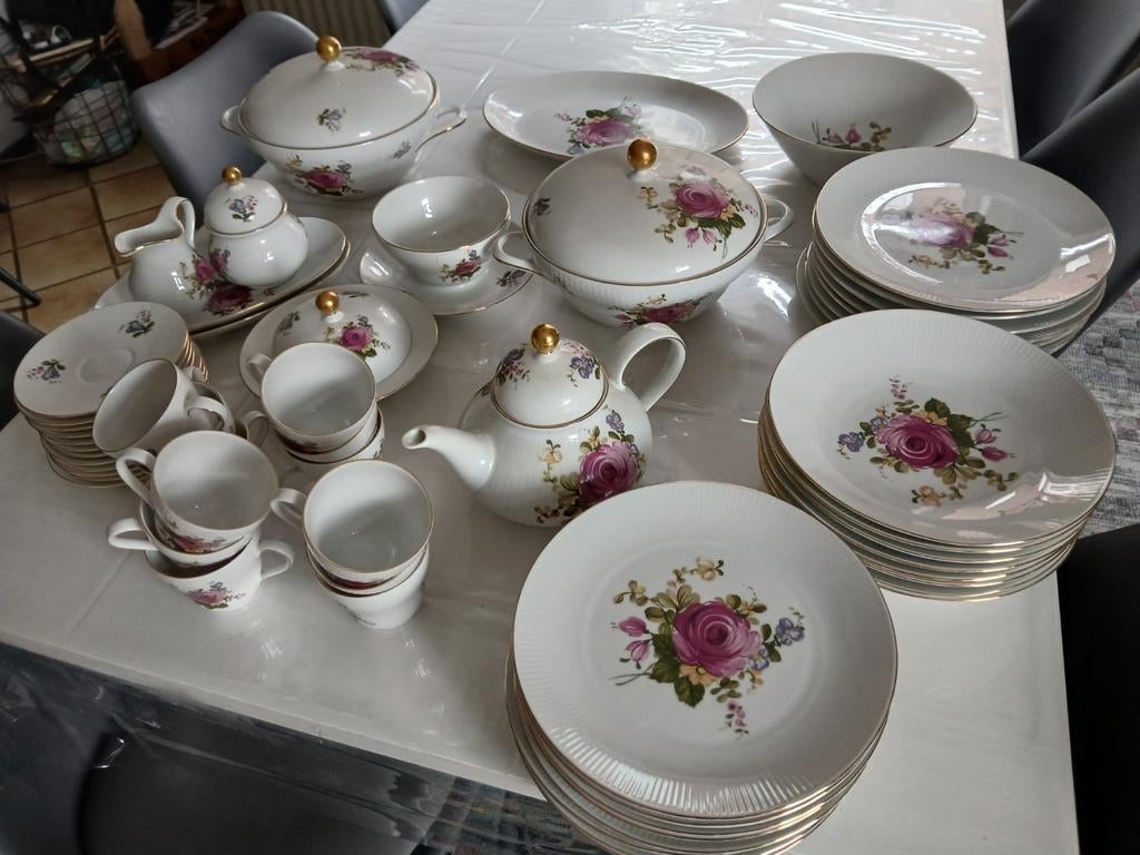 Vintage Servies - Rose Design feltmann, Huis en Inrichting, Keuken | Servies, Zo goed als nieuw, Compleet servies, Overige stijlen