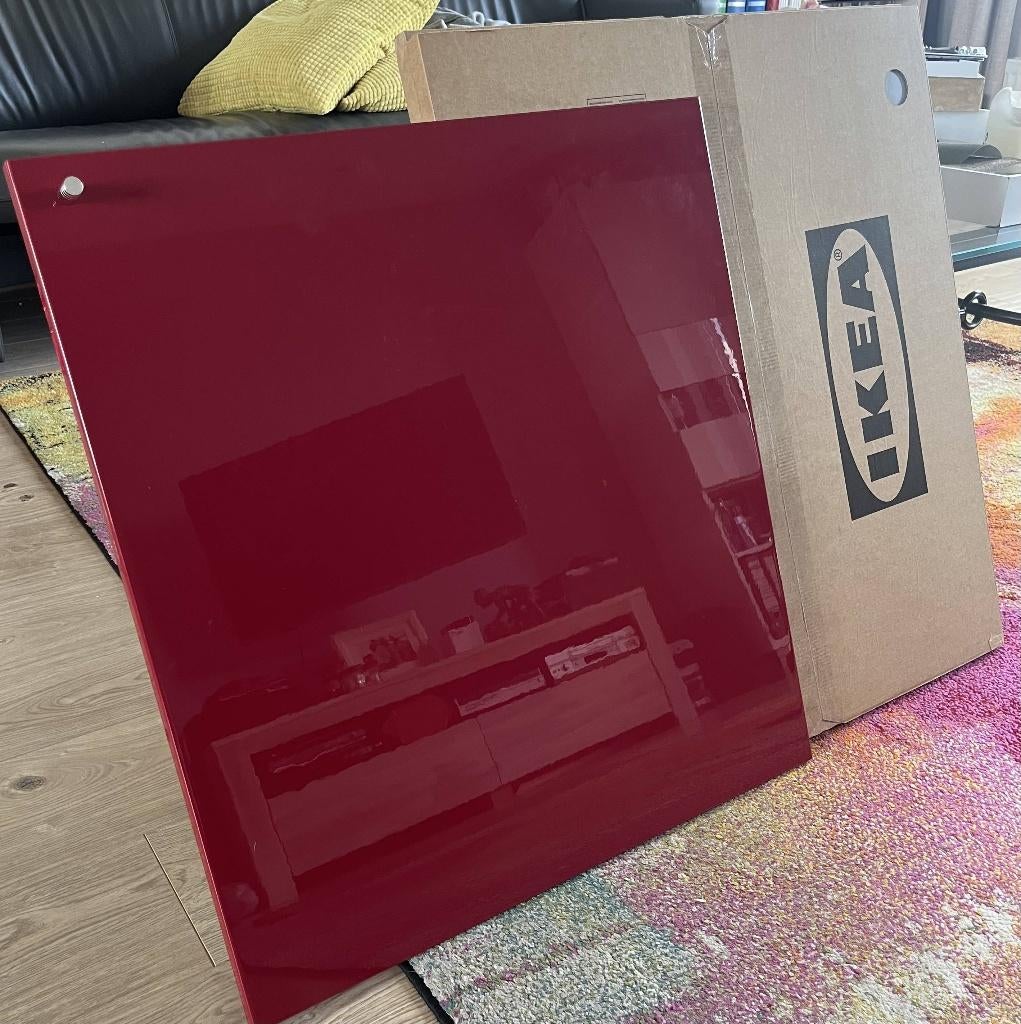 GRATIS - Ikea Besta Kastdeurtjes Rood - vier stuks, Ophalen, Gebruikt, Minder dan 150 cm, Minder dan 25 cm