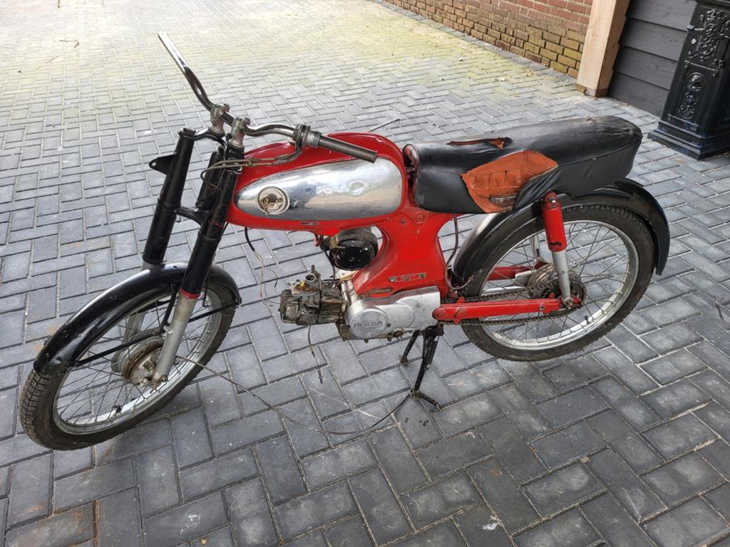 Te koop honda c 320, Fietsen en Brommers, Brommeronderdelen | Oldtimers, Ophalen, Gebruikt, Overige merken