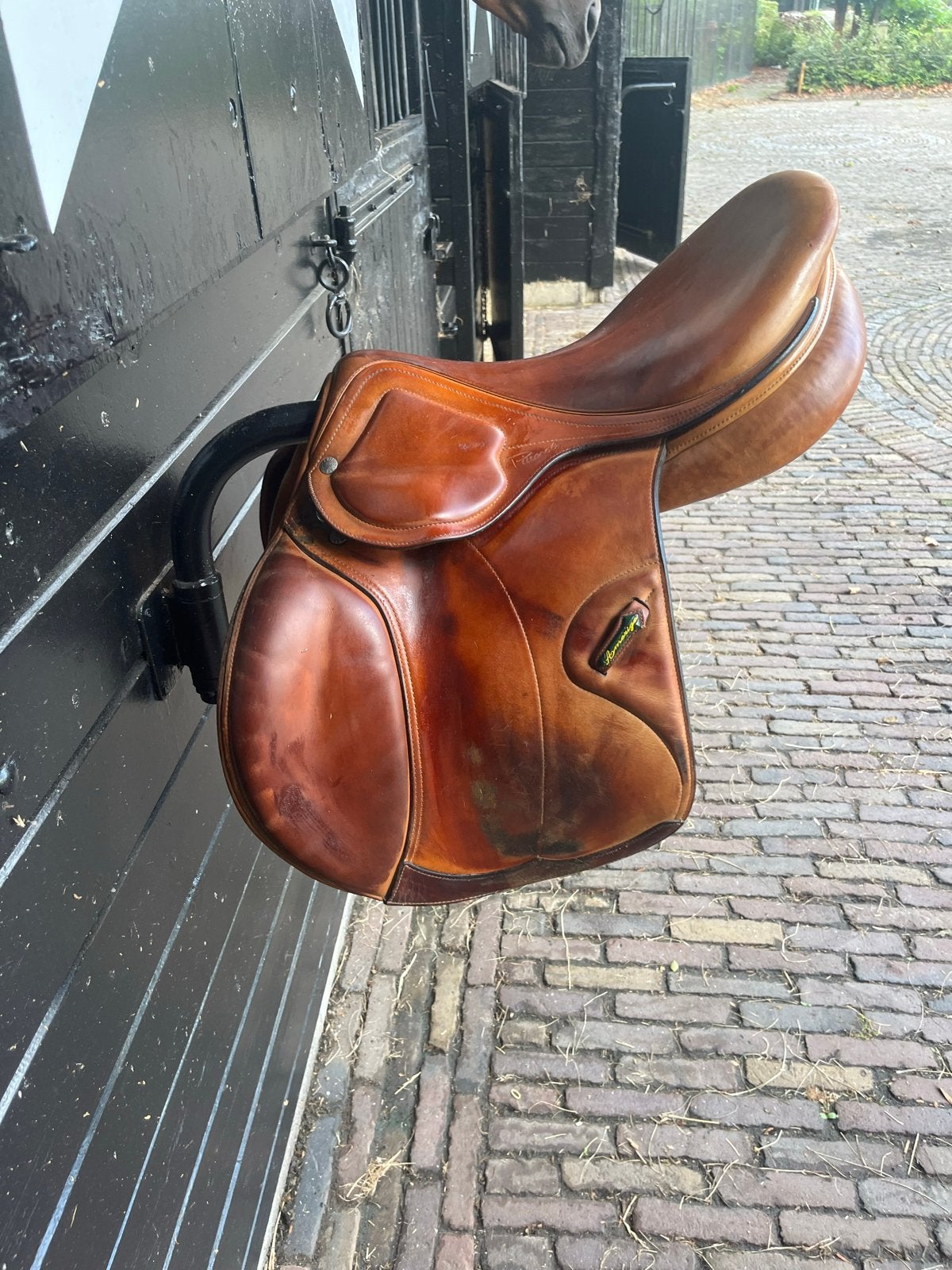 2 mooie Amerigo springzadels te koop 17,5 inch., Ophalen of Verzenden, Springen
