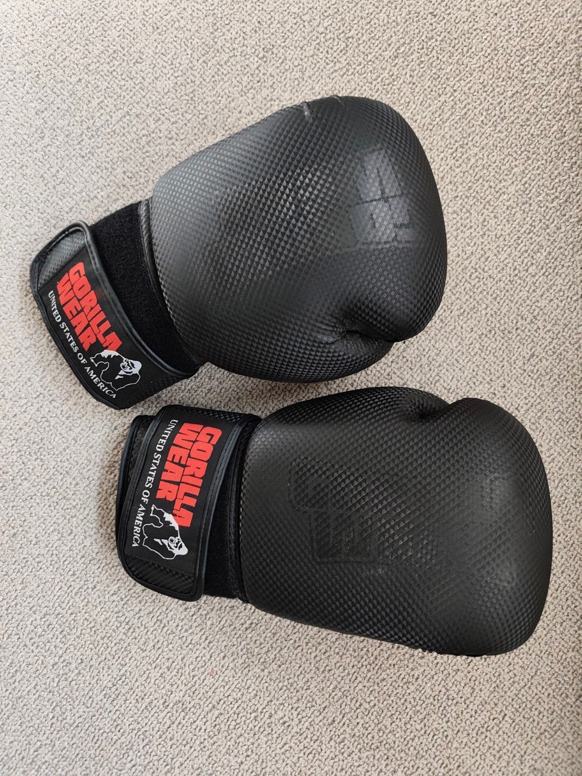 Ongebruikt - Gorilla Wear Montello Bokshandschoenen 16 oz, Ophalen of Verzenden, Nieuw, Bokshandschoenen