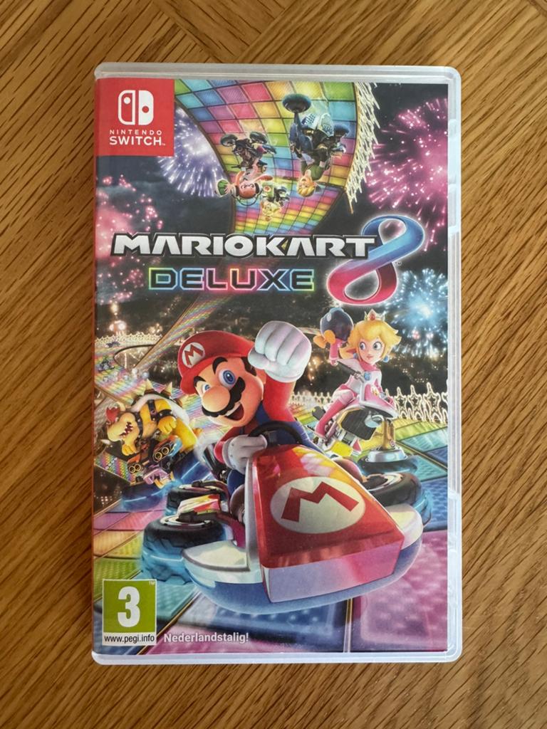 Nintendo Switch - Mario Kart 8 Deluxe, Spelcomputers en Games, Games | Nintendo Switch, Ophalen, Racen en Vliegen, Zo goed als nieuw