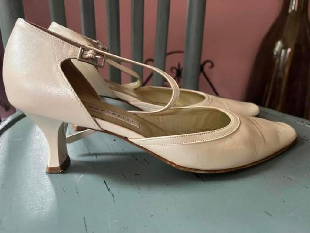Linea raffaelli trouw schoenen 40, Ophalen of Verzenden, Zo goed als nieuw, Zwart, Trouwjurk