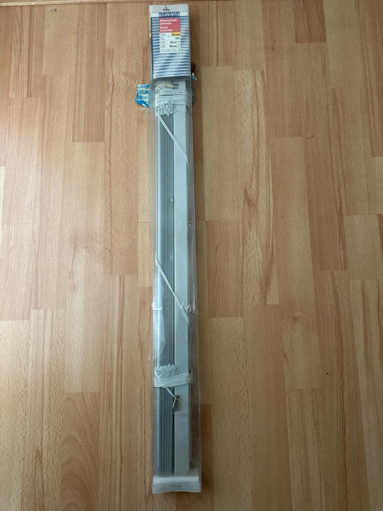 Nieuwe aluminium jaloezie grijs 80x180 cm, Ophalen of Verzenden, Nieuw, Grijs