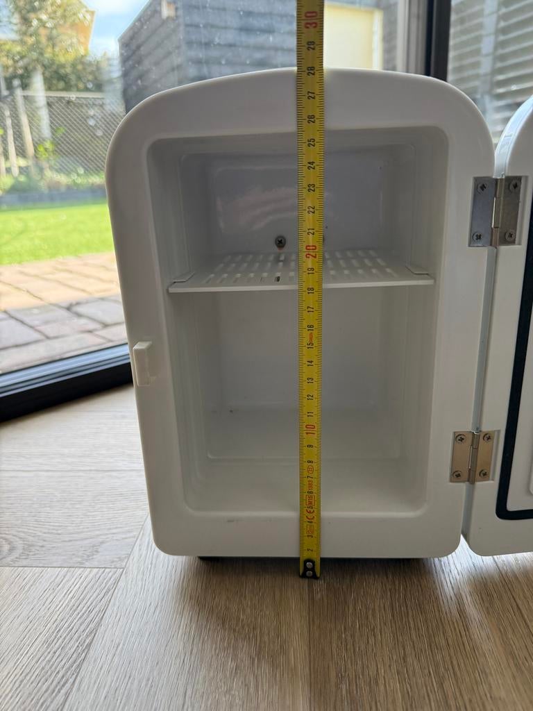Mini koelkast 12v 220v, Ophalen of Verzenden, Minder dan 75 liter, Zonder vriesvak, Gebruikt