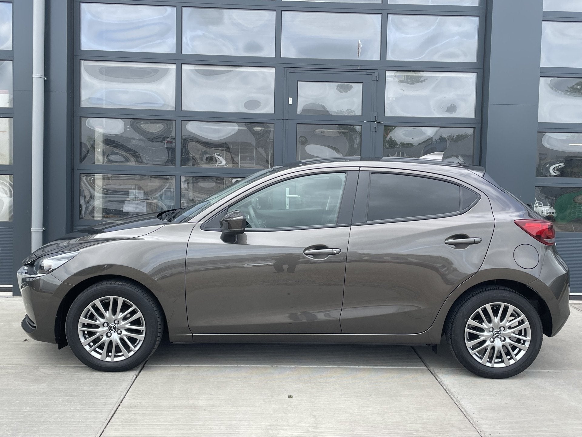 Mazda 2 1.5 Skyactiv-G 90 Style Selected APPLE CARPLAY / AND, Voorwielaandrijving, Stof, 4 cilinders, Origineel Nederlands