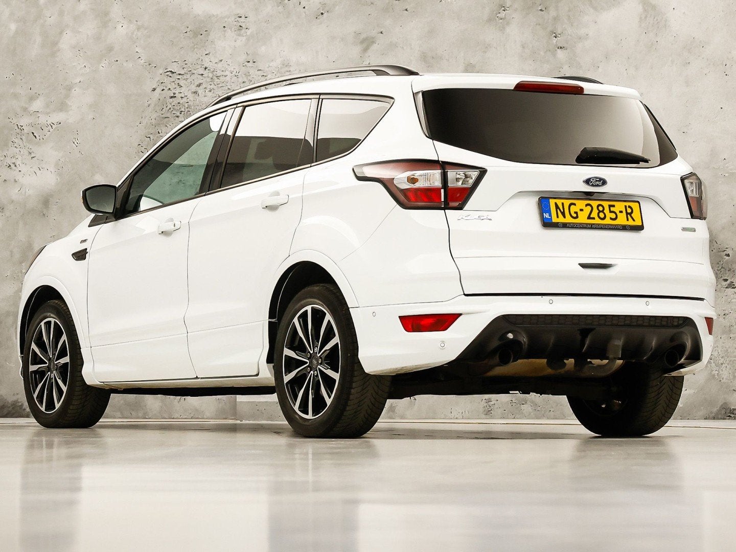 Ford Kuga 1.5 EcoBoost ST Line (NAP, PANORAMADAK, APPLE CARP, 12 maanden, 4 cilinders, Wit, Origineel Nederlands