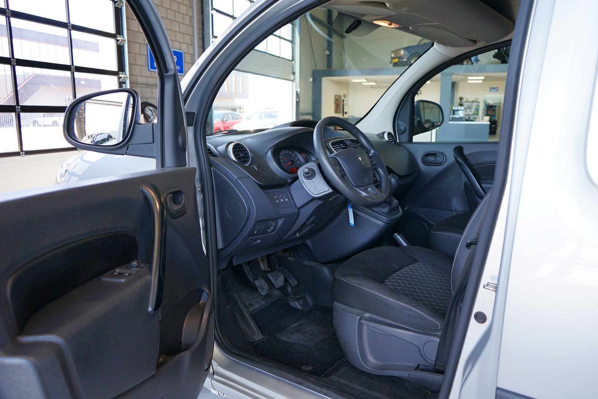 Renault Kangoo Express 1.5 dCi 75 Express Comfort|TREKH|AIRC, Voorwielaandrijving, Euro 5, Stof, Gebruikt