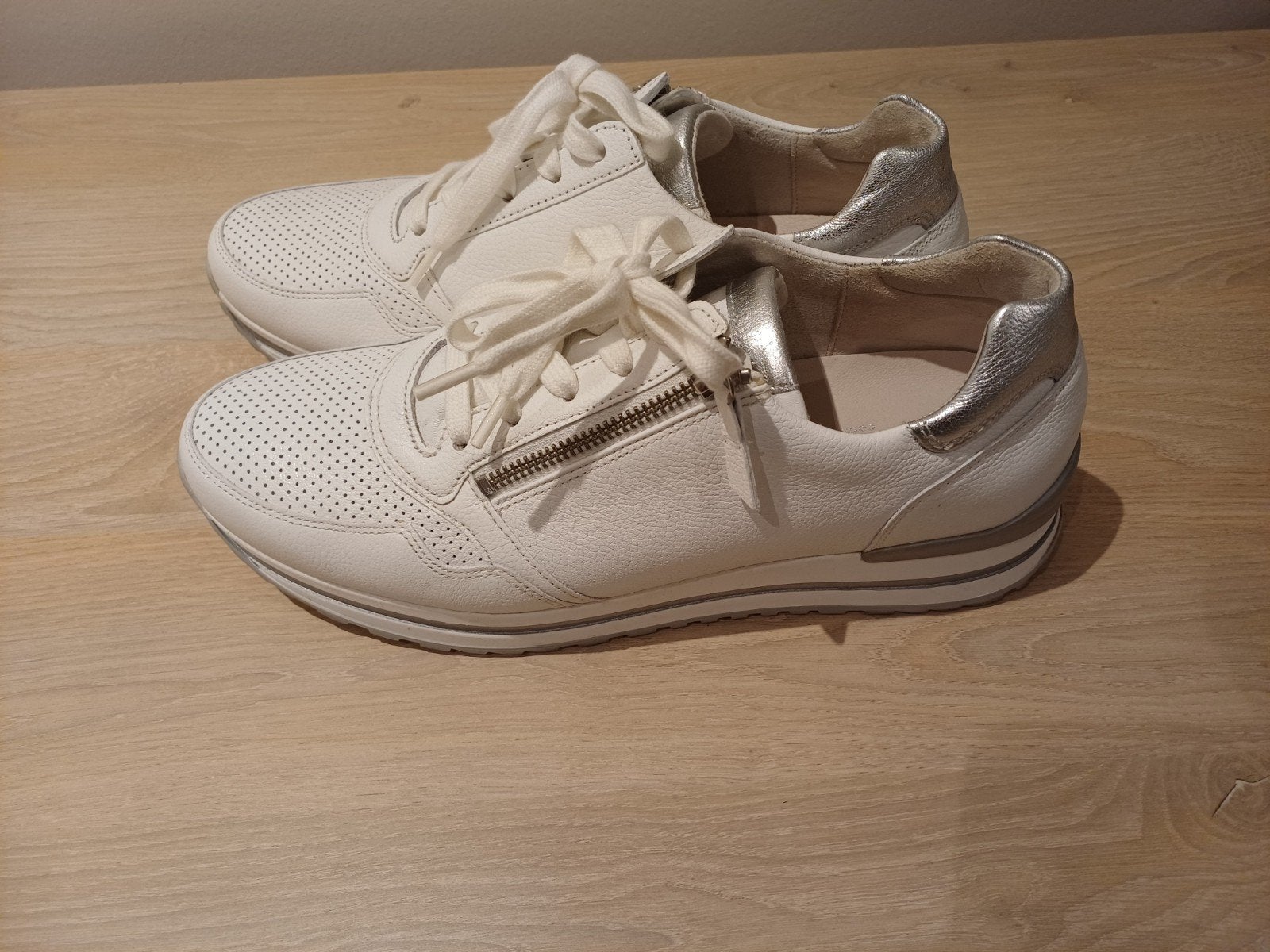 gabor sneakers, Ophalen of Verzenden, Zo goed als nieuw, Wit, Sneakers of Gympen