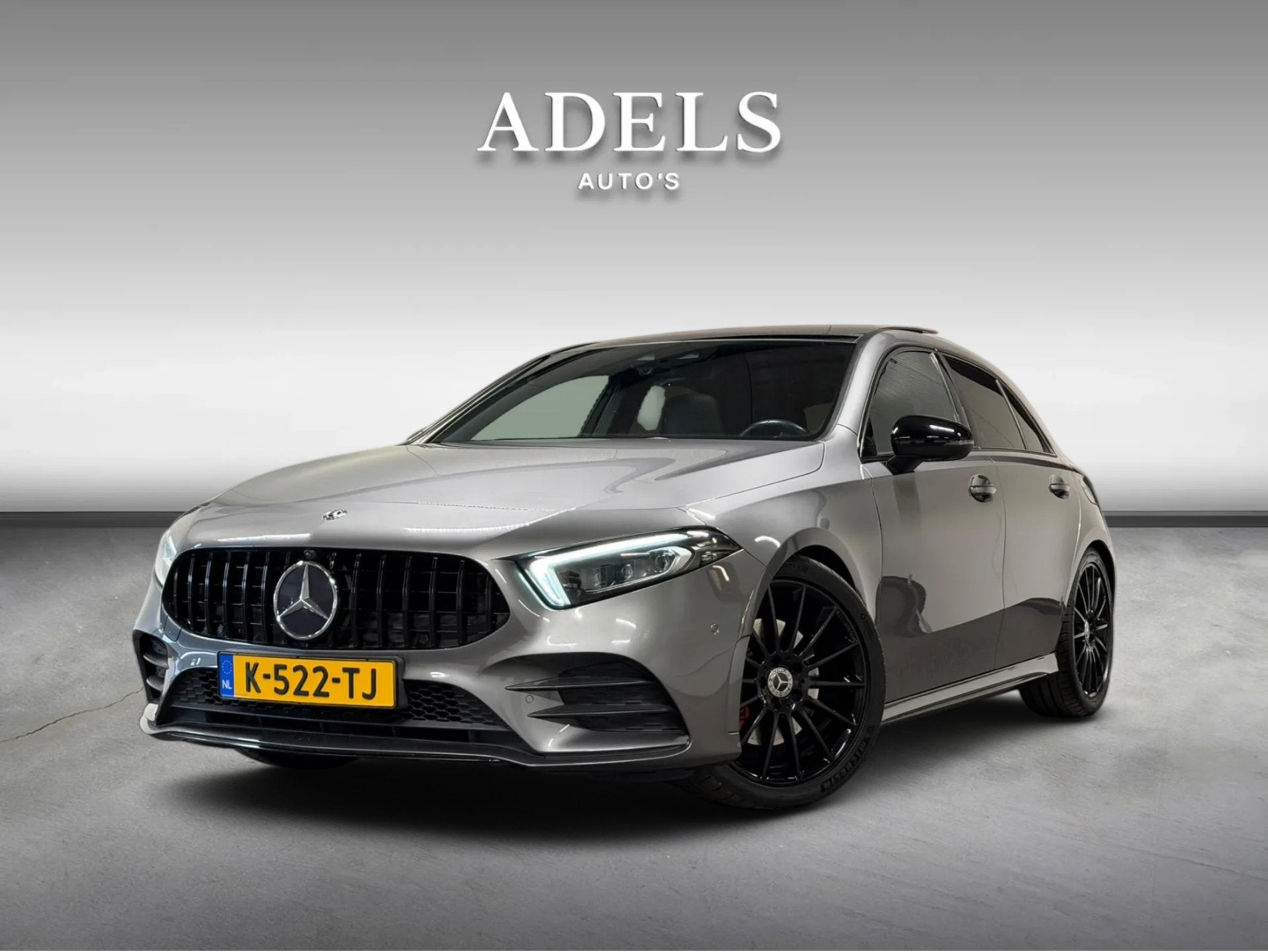 Mercedes-Benz A-Klasse 220 4MATIC Premium Plus AMG Line Pano, Automaat, 15 km/l, Vierwielaandrijving, Automatische klimaatregeling