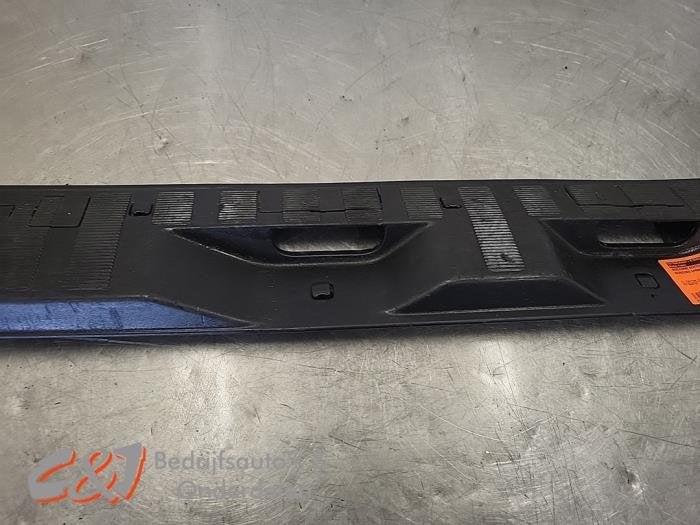 Bekleding achterinstap van een Mercedes Sprinter, Gebruikt, -, Ophalen of Verzenden, -