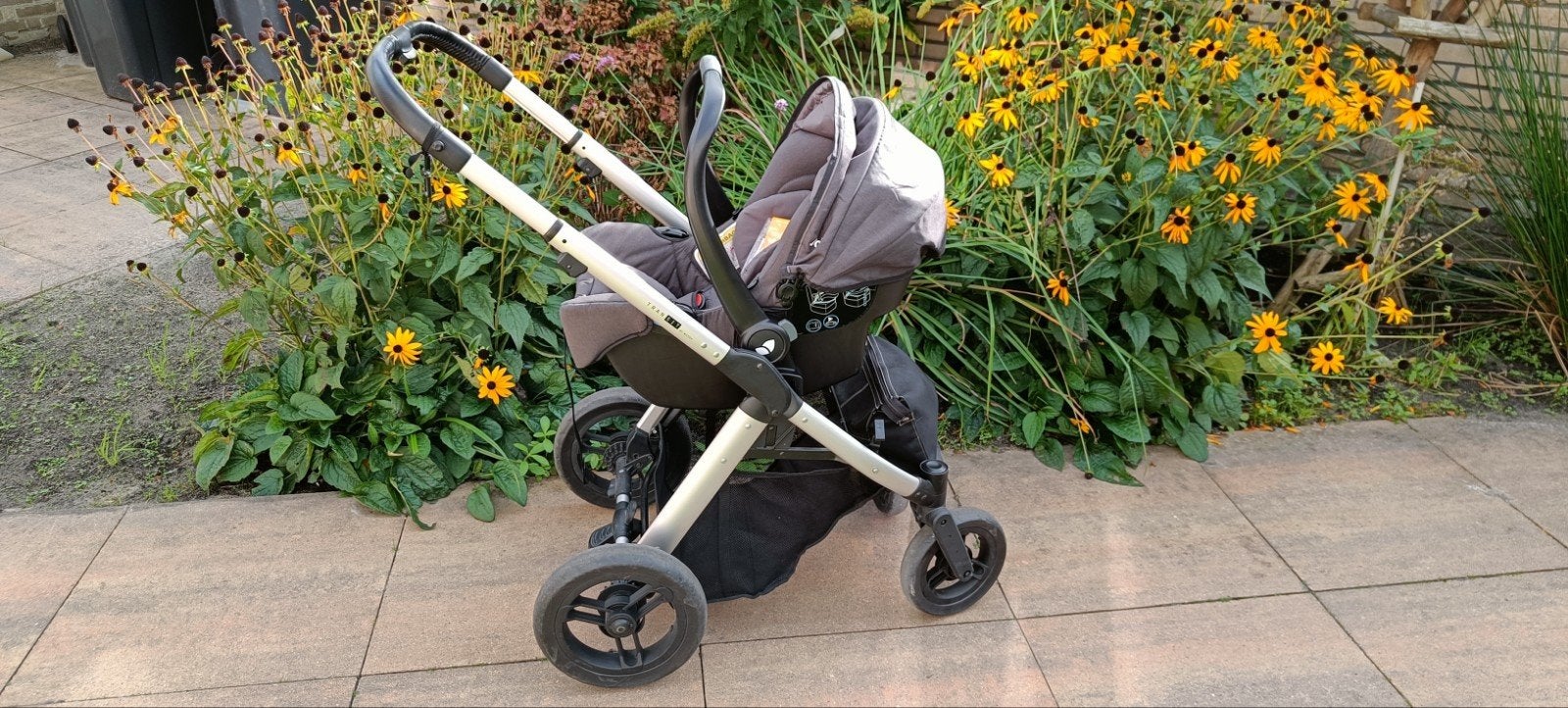 Musty Transit kinderwagen set, Zo goed als nieuw, Ophalen, Kinderwagen, Met autostoeltje
