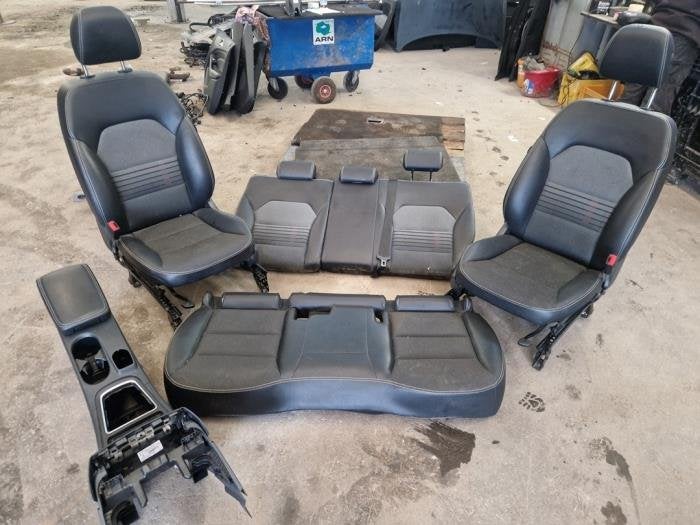 Bekleding Set (compleet) van een Mercedes B-Klasse, Auto-onderdelen, Gebruikt, -, -, 3 maanden garantie