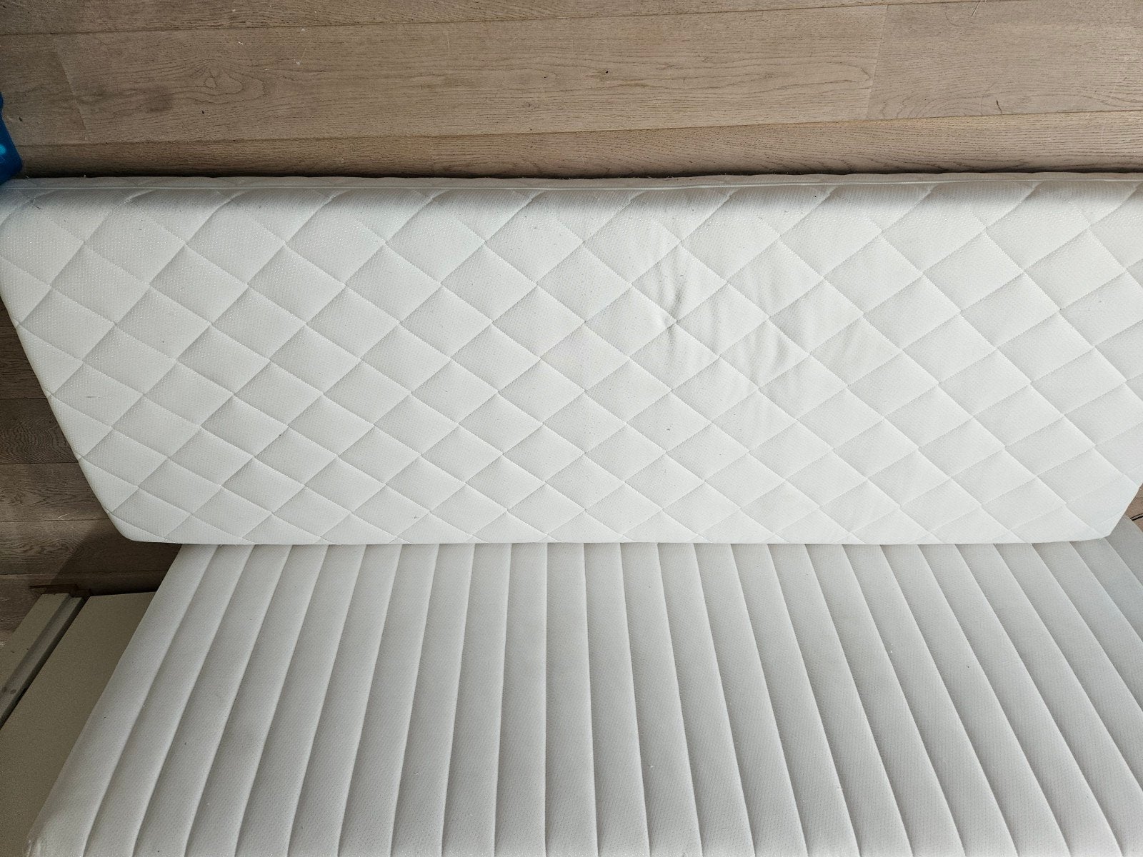 2 kindermatrassen 70x200 cm met ondermat beschermer, Ophalen, Eenpersoons