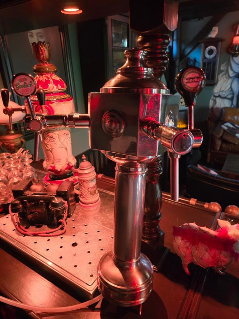 Biertap  tapzuil dubbele tap, Ophalen