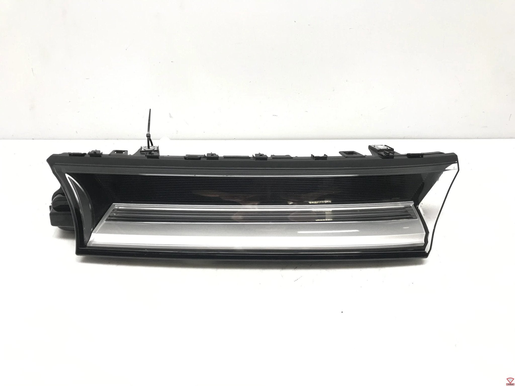 VW Transporter T7 Multivan LED Lamp Grille Links 7T0941653A, Gebruikt, Volkswagen, Volkswagen AG, Berliner Ring 2
38440  Wolfsburg, DE