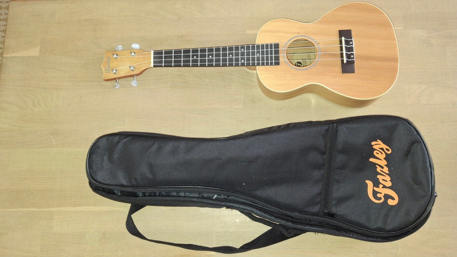 Fazley ukelele, Ophalen, Zo goed als nieuw, Overige typen