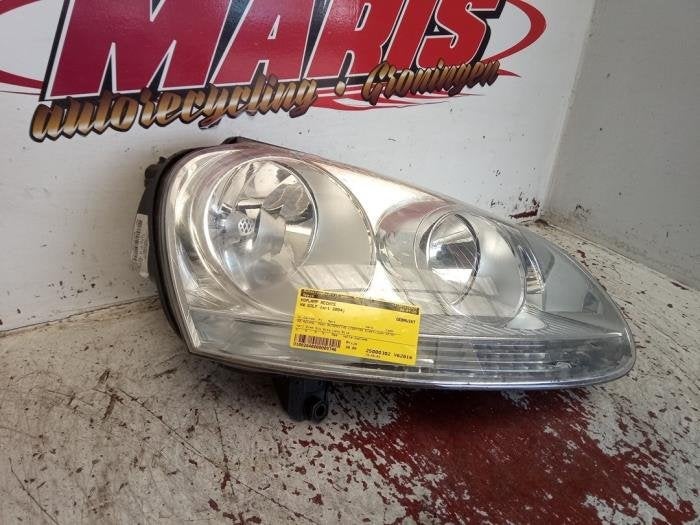 Koplamp rechts van een Volkswagen Golf, Gebruikt, -, Volkswagen, -