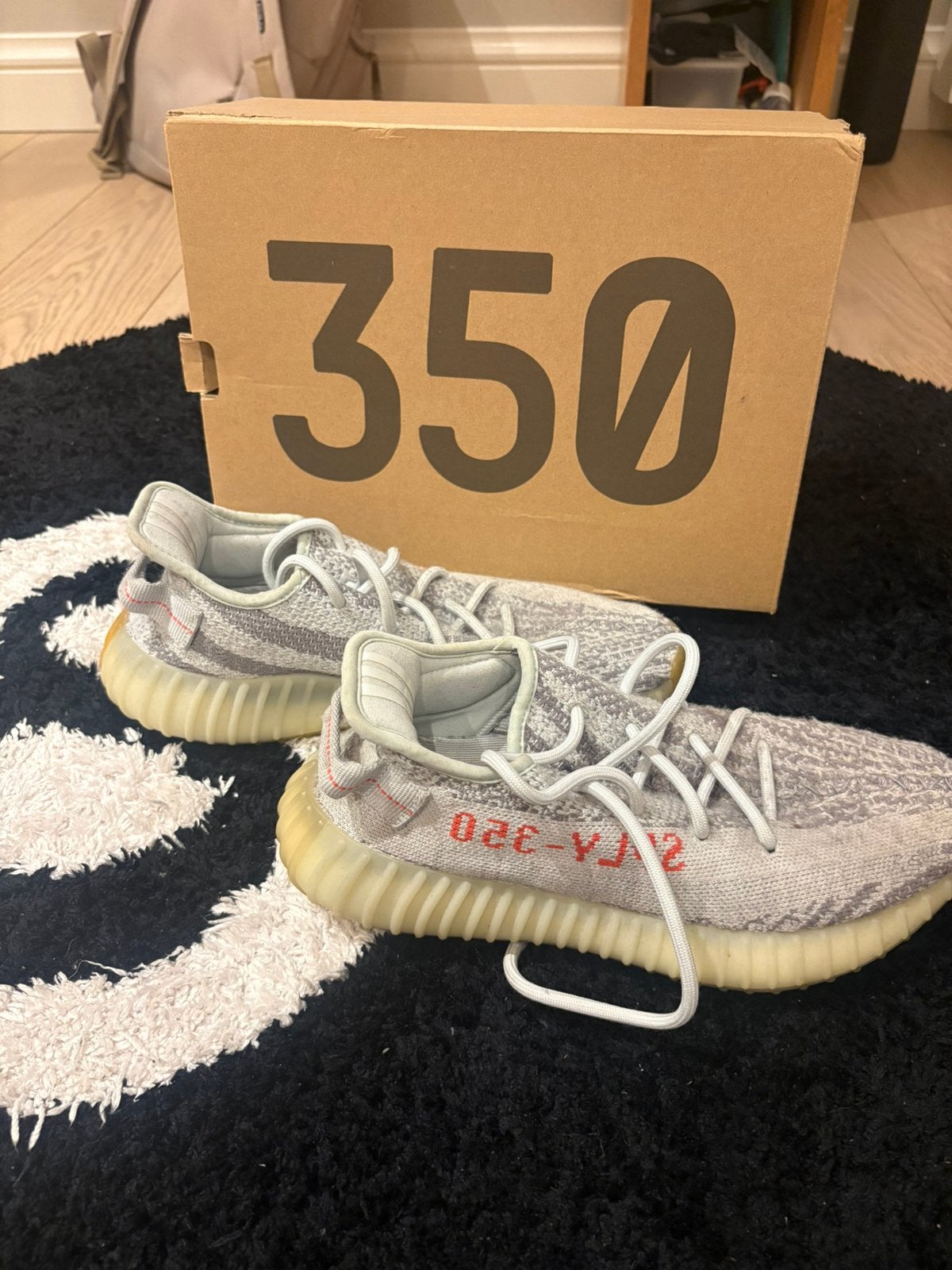 Yeezy 350, Ophalen of Verzenden, Zo goed als nieuw