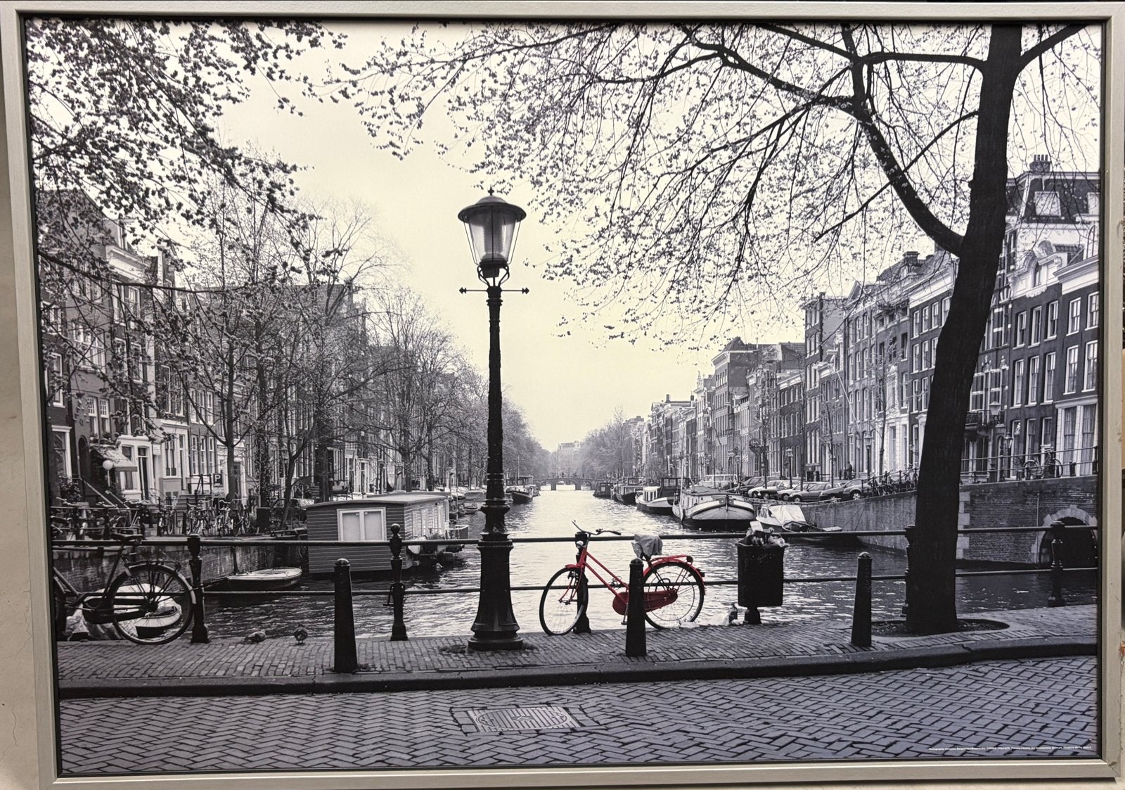 Amsterdam Gracht met Rode Fiets Zwart-Wit Canvas, Ophalen, Zo goed als nieuw, 125 cm of meer, Print