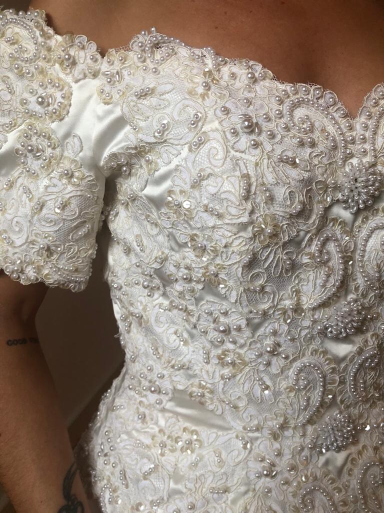 Ecrukleurige zijden trouwjurk. Maat S., Kleding | Dames, Trouwkleding en Trouwaccessoires, Ophalen, Zo goed als nieuw, Wit, Trouwjurk
