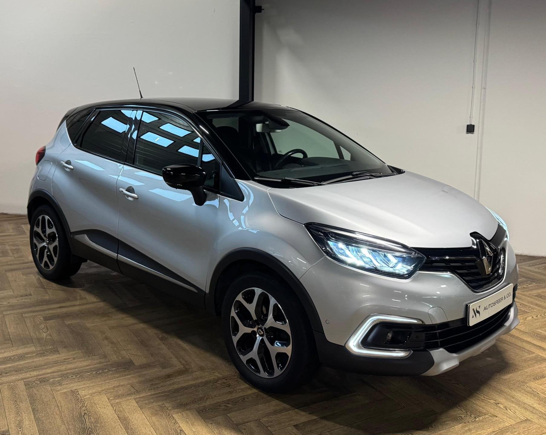 Renault Captur 0.9 TCe Intens CAM KEYLESS PDC NAVI, Auto's, Voorwielaandrijving, 898 cc, Gebruikt, Origineel Nederlands