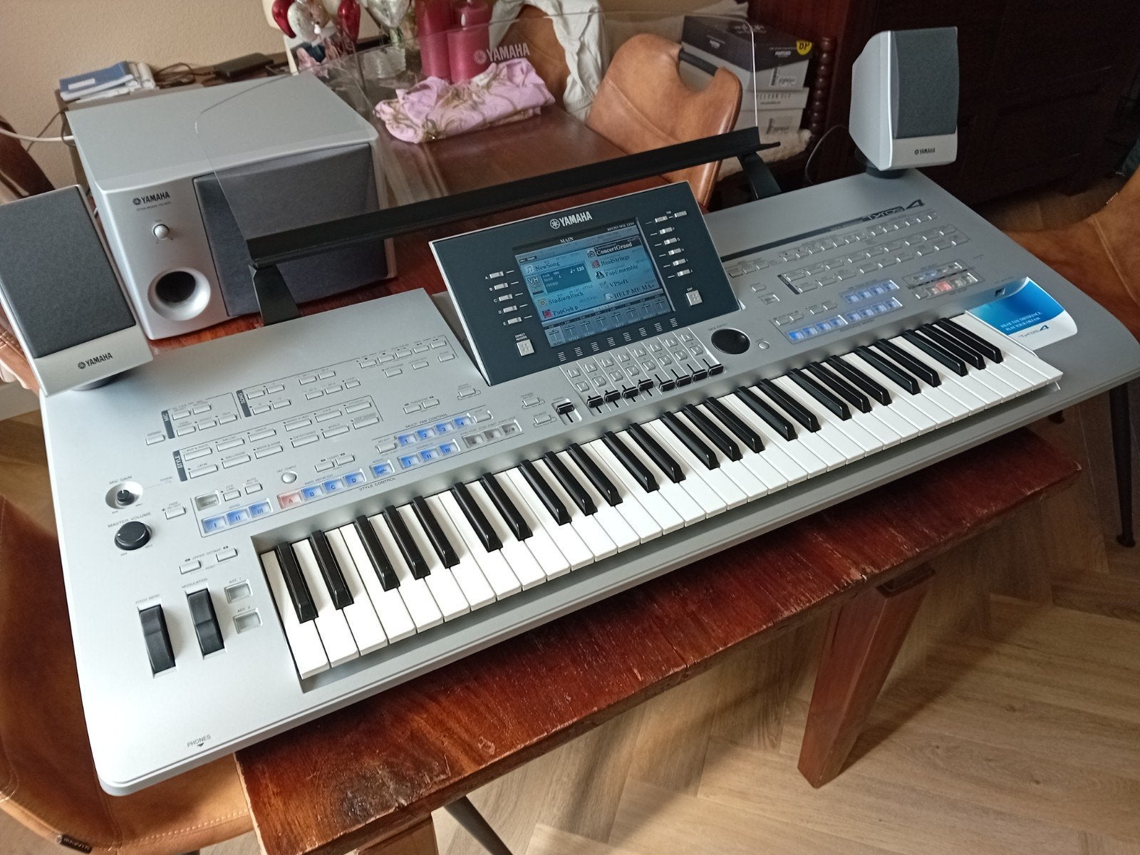 Yamaha Tyros 4 Digital Workstation met speakers., Ophalen, 61 toetsen, Midi-aansluiting, Yamaha