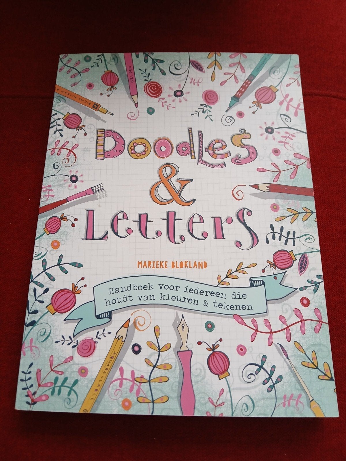 Doodles & Letters: Handboek voor kleuren & tekenen, Ophalen of Verzenden, Zo goed als nieuw, Boek of Gids