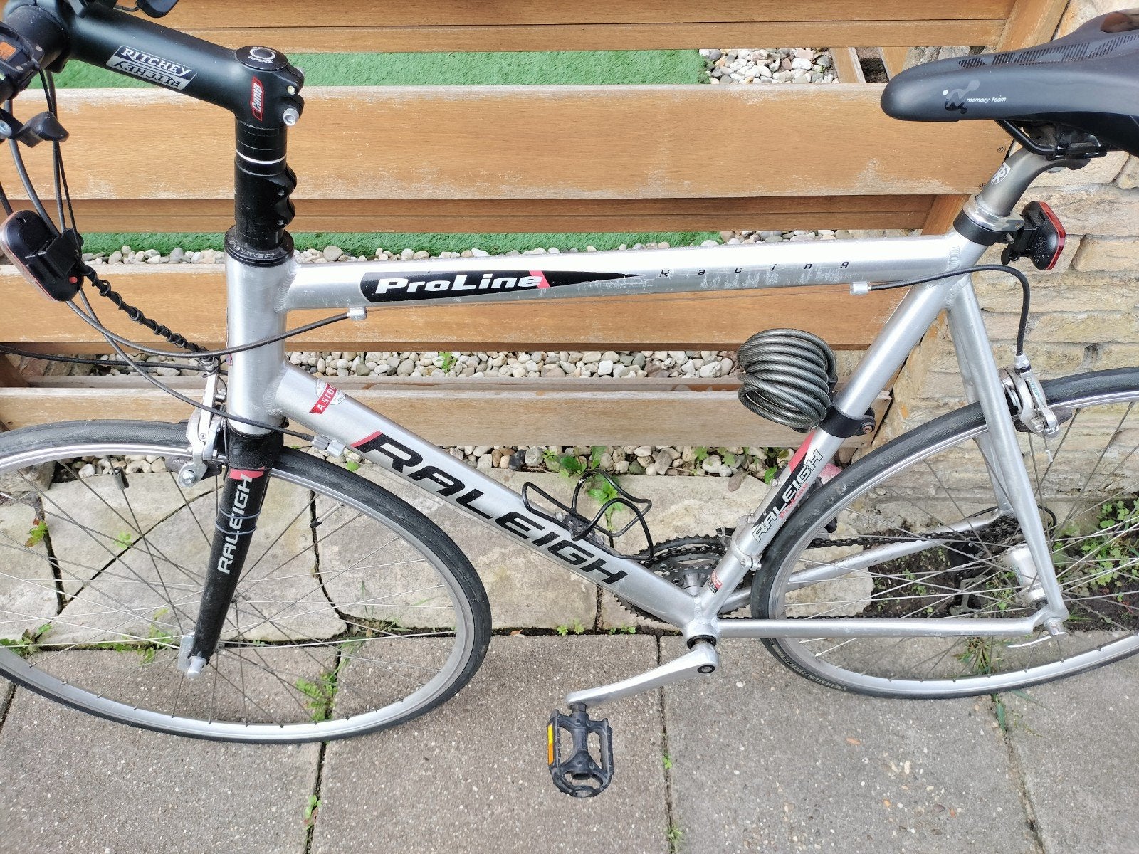 Raleigh Racefiets met ATB stuur en hoog aluminium frame, Fietsen en Brommers, Gebruikt, Aluminium, 57 tot 61 cm, Meer dan 20 versnellingen