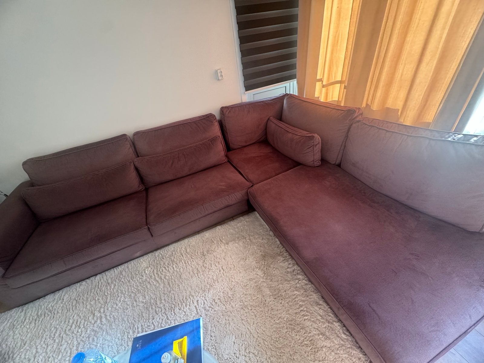 Prachtige Comfortabele Hoekbank - Zacht Roze Stof -GEREINIGD, Ophalen, Gebruikt, Hoekbank, 300 cm of meer