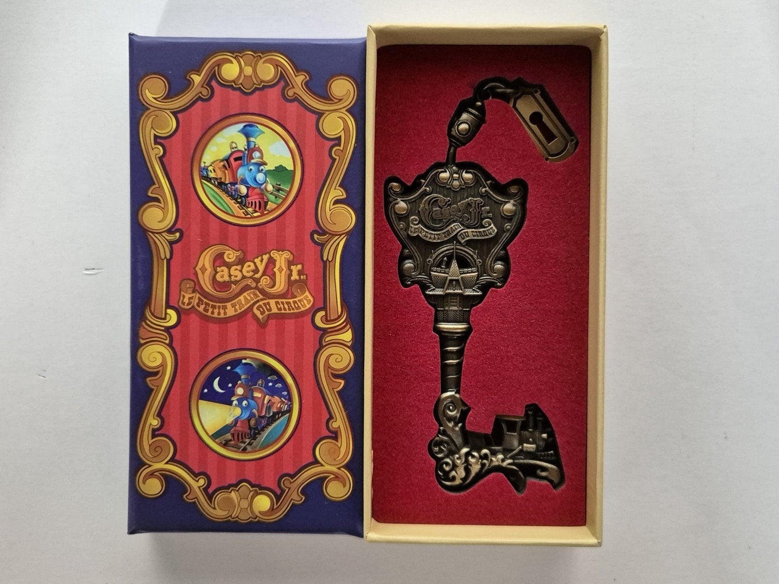 Disney key sleutel Casey Jr., Ophalen of Verzenden, Overige figuren, Zo goed als nieuw, Overige typen