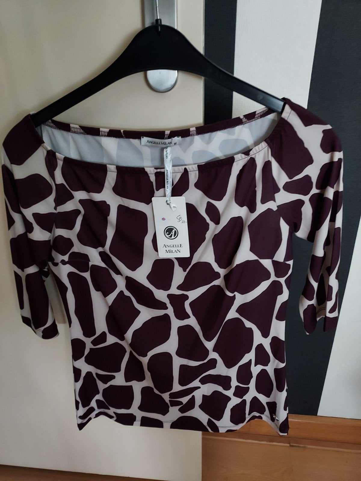 Angelle Milan top met giraffe print - Maat M, Kleding | Dames, Maat 38/40 (M), Nieuw, Ophalen of Verzenden, Korte mouw