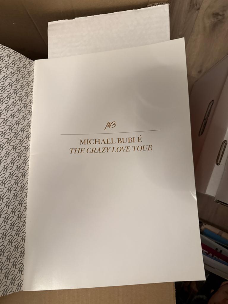Michael Bublé The Crazy Love Tour Programma Boek, Boeken, Ophalen of Verzenden, Zo goed als nieuw, Artiest