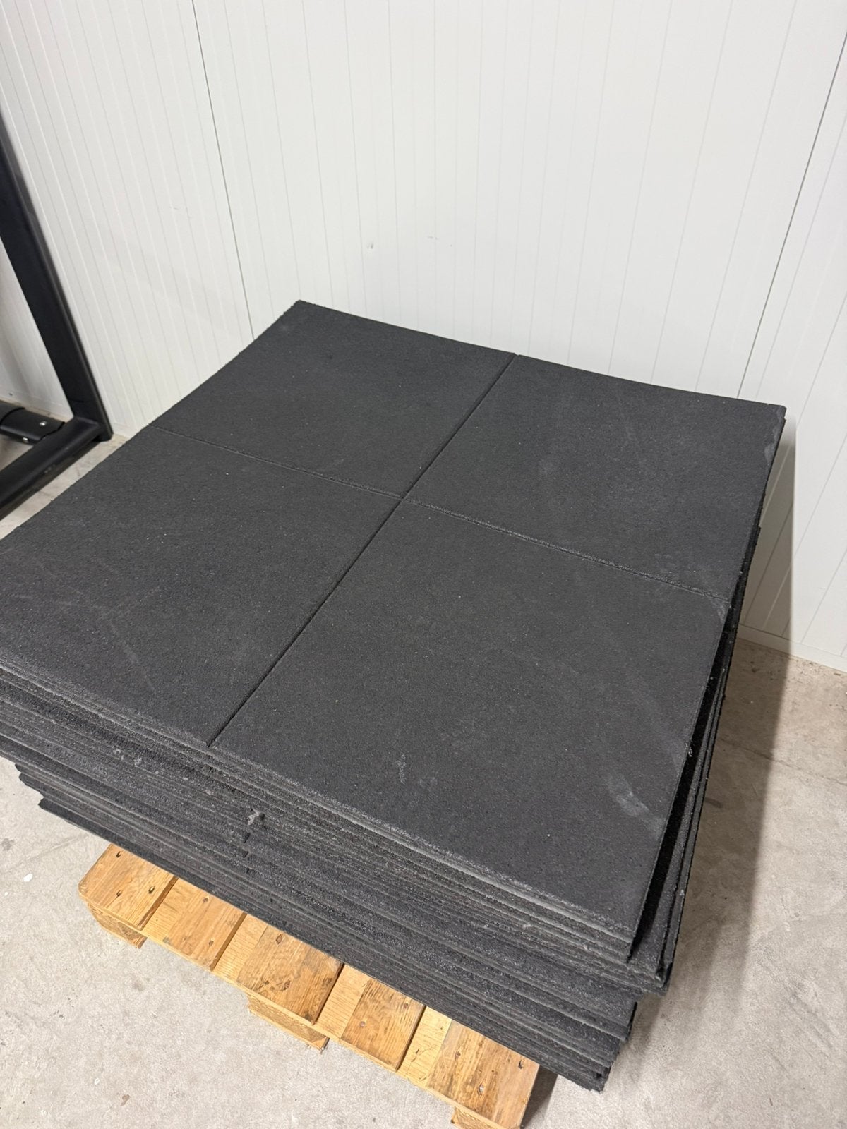 28m2 rubberen matten / fitness tegels / 1m2 , gym , rubber, Ophalen, Benen, Overige typen, K