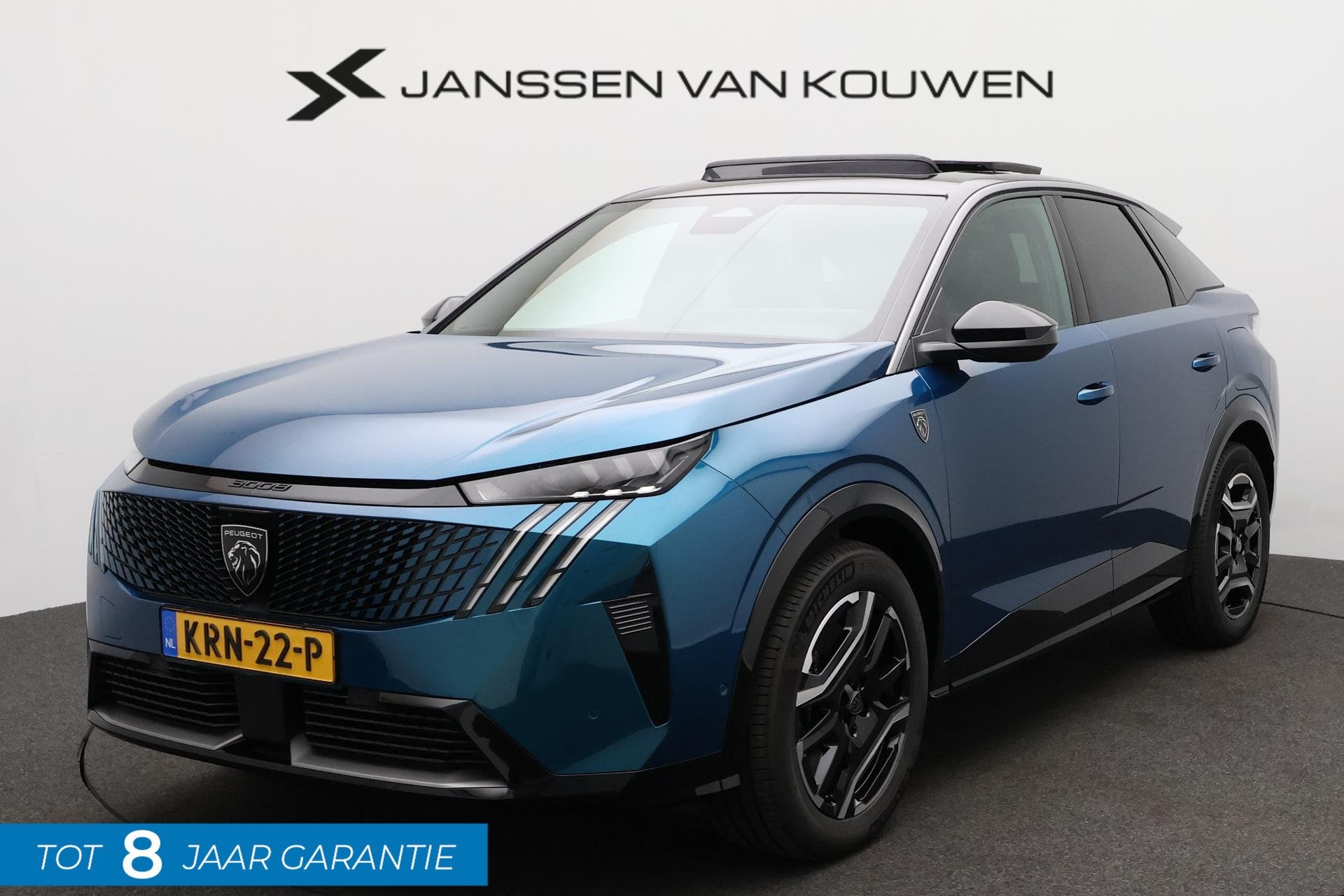 Peugeot e-3008 GT 73 kWh Panoramadak / 2+6 jaar garantie