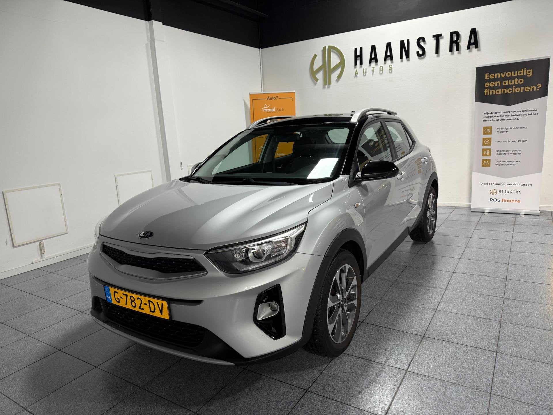 Kia Stonic 1.0 T-GDi DynamicLine Apple-Carplay Navi-Camera N, Voorwielaandrijving, Gebruikt, 100 pk, 49 €/maand