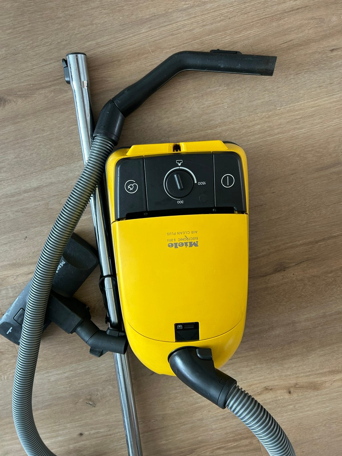 Miele Electronic air clean stofzuiger werkt als nieuw, Ophalen of Verzenden, Zo goed als nieuw, 1200 tot 1600 watt
