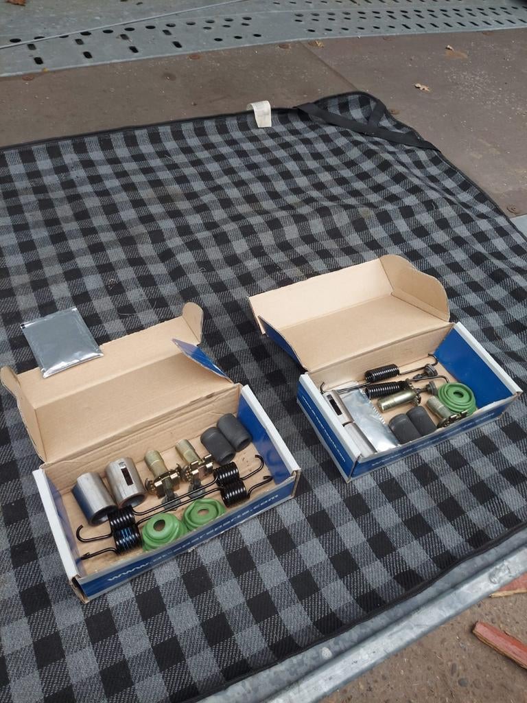 2x reparatieset rem Iveco Magirus, Ophalen of Verzenden, Iveco