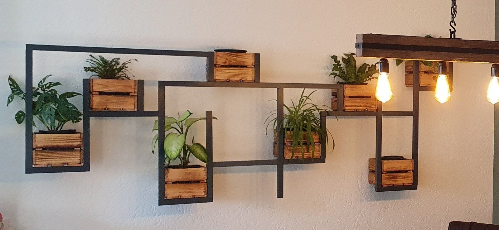 Industrieel wandrek met houten plantenbakjes, Ophalen, Gebruikt