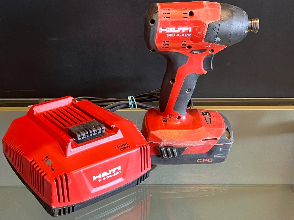 Hilti SID 4-A22 Slagschroefmachine 1 Accu + Lader, Ophalen of Verzenden, Gebruikt, Boor- en/of Breekhamer