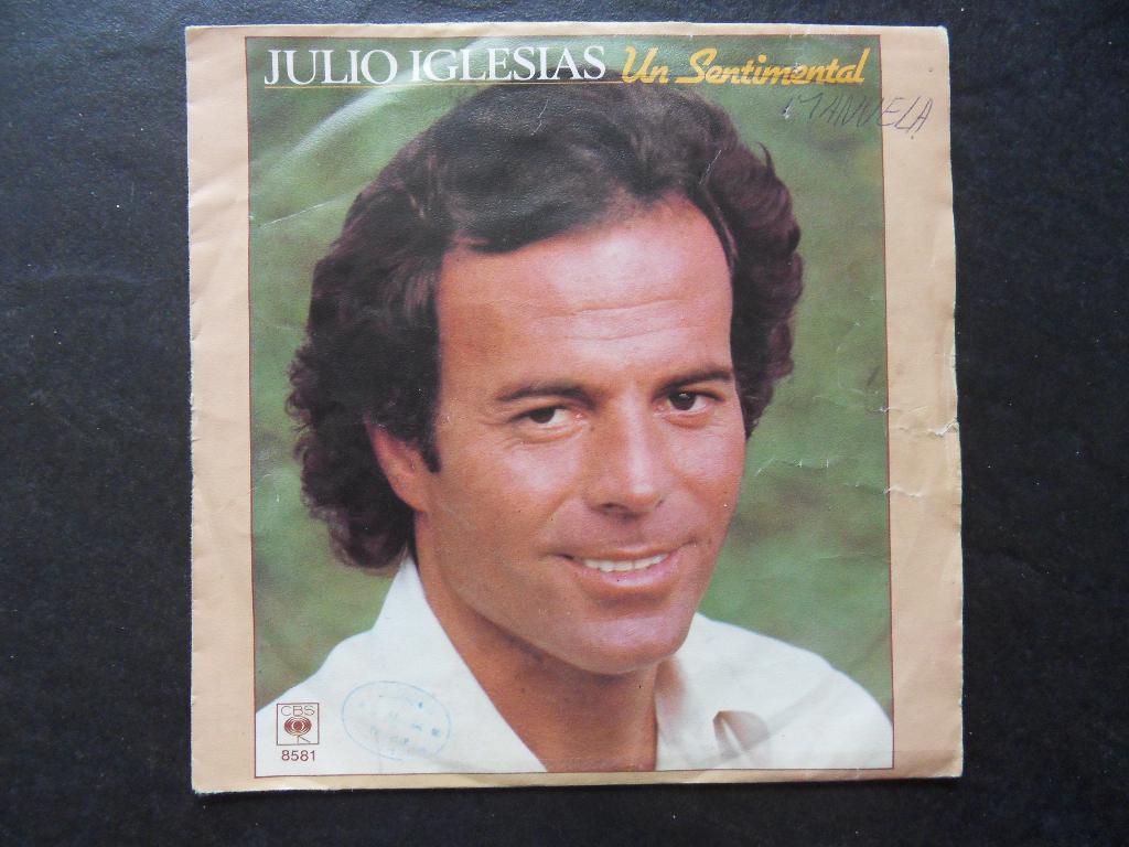 Julio Iglesias - Un sentimental, Ophalen of Verzenden, Zo goed als nieuw, Pop
