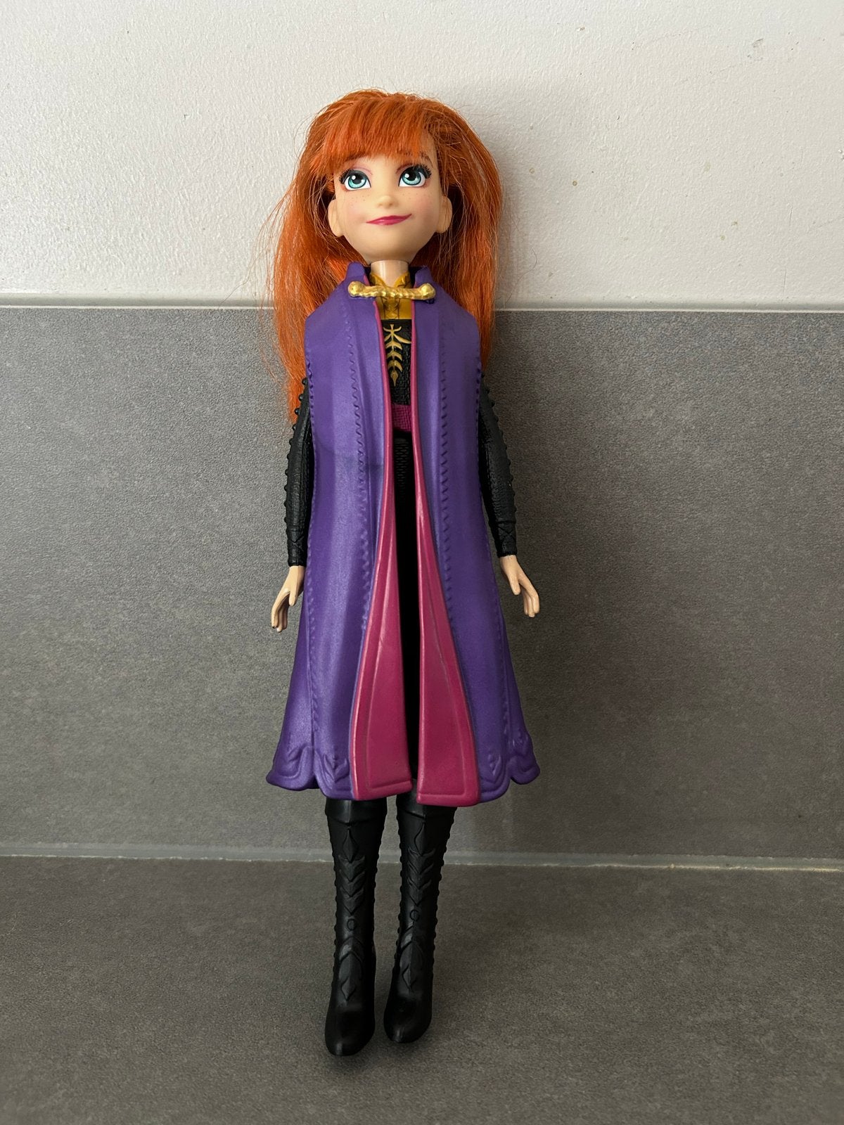 Disney Frozen 2 Anna-pop Hasbro E9021/E9023, Ophalen of Verzenden, Zo goed als nieuw, Overige typen