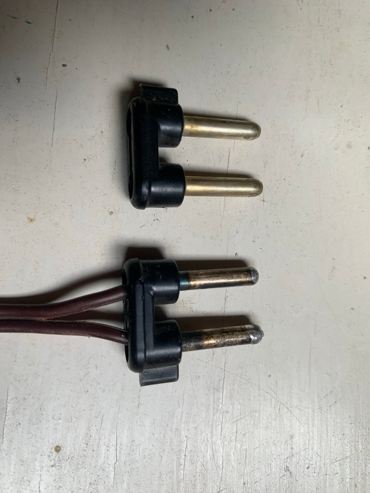 Blaupunkt oldtimer autoradio luidspreker stekker, Auto diversen, Autoradio's, Gebruikt, Ophalen of Verzenden