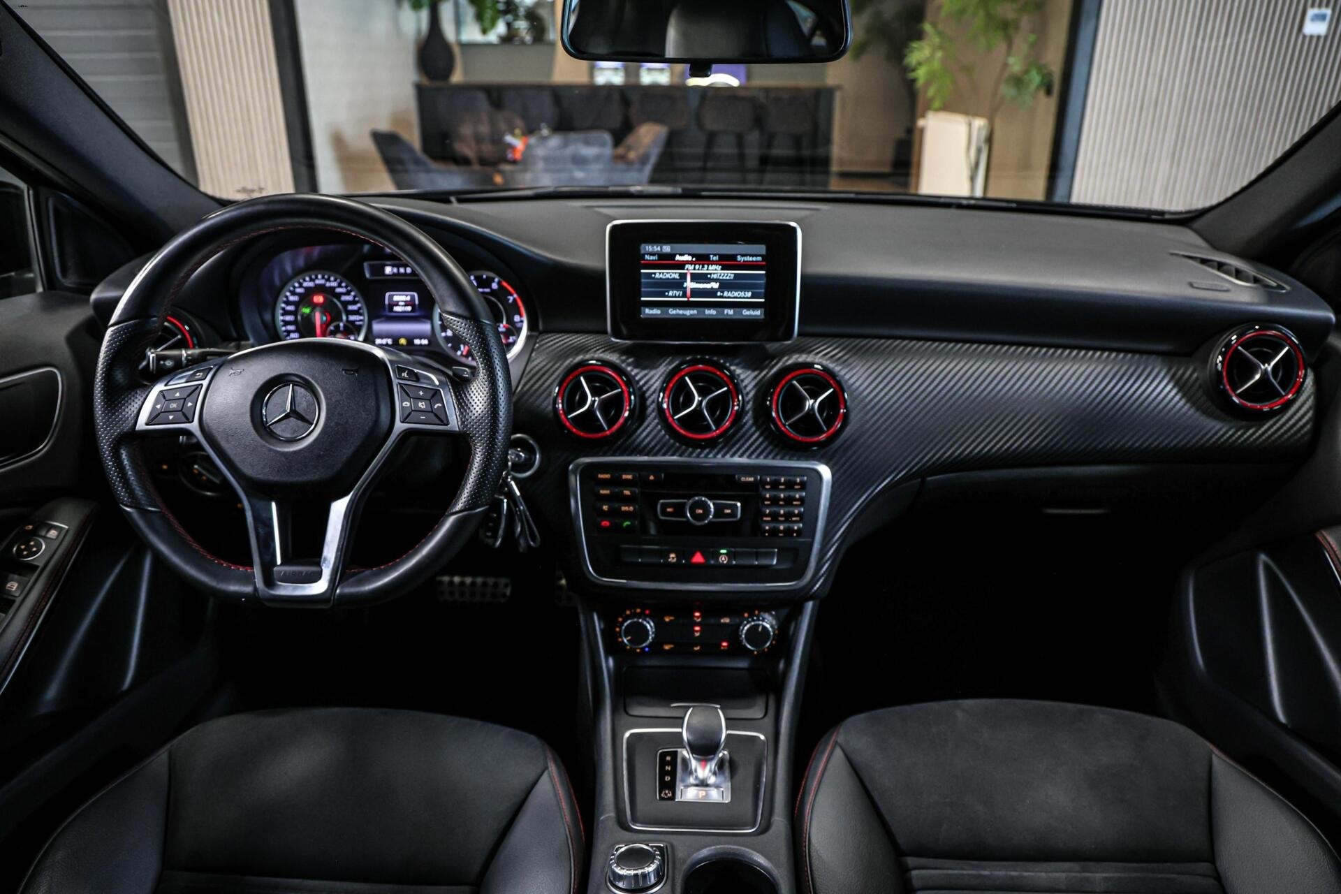 Mercedes A-klasse AMG 45 4MATIC |Navi|Cruise|Kleppensysteem|, Gebruikt, Euro 6, 4 cilinders, Met garantie (alle)