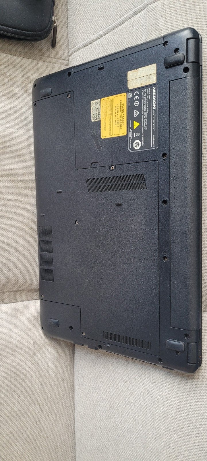 Medion Erazer P6661 - Defect voor onderdelen/reparatie, Met videokaart, 2 tot 3 Ghz, 8 GB, Intel Core i5-6200U