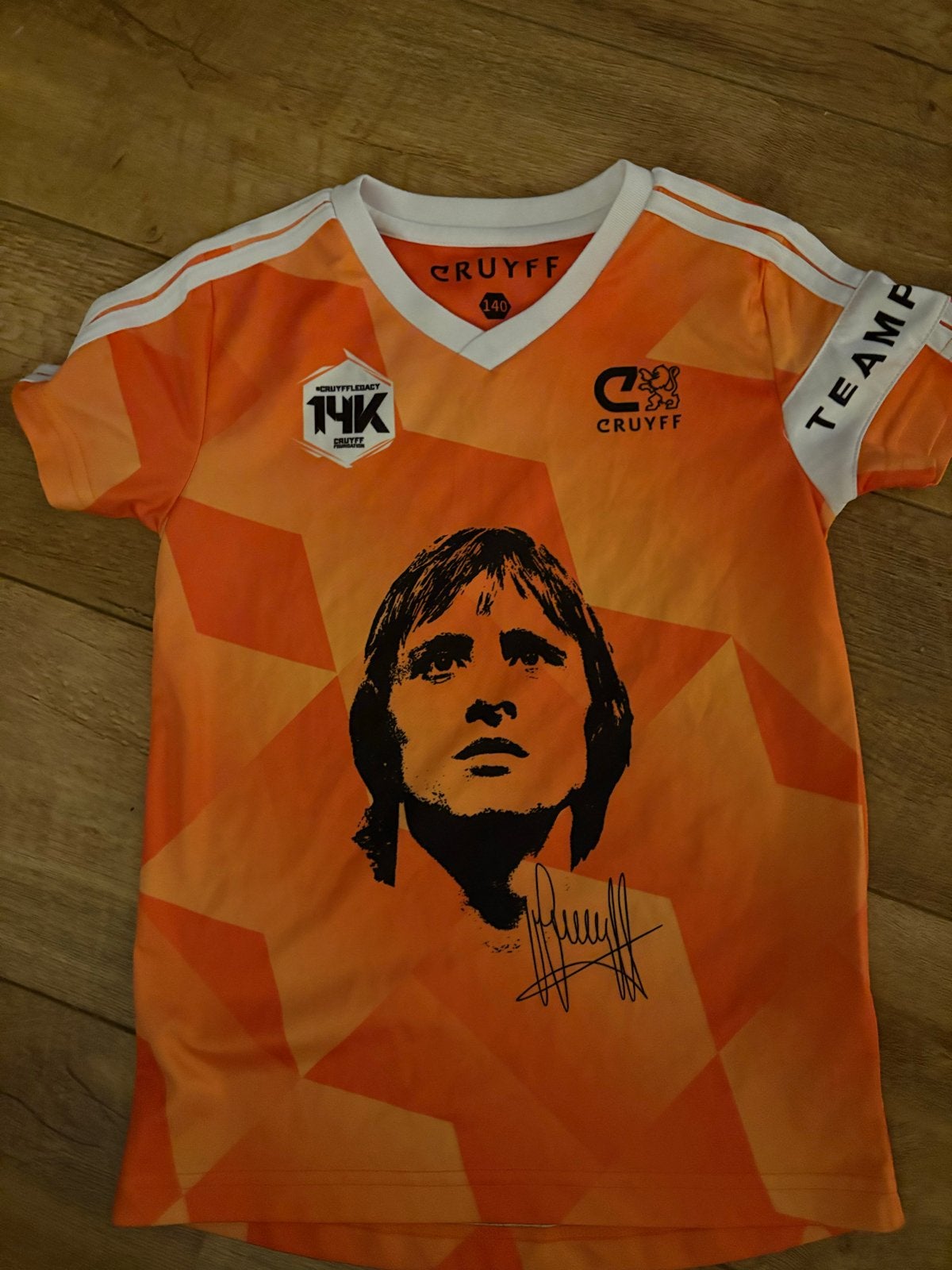 Cruyff Legacy 14K T-shirt Oranje Maat 140, Ophalen of Verzenden, Zo goed als nieuw, Jongen