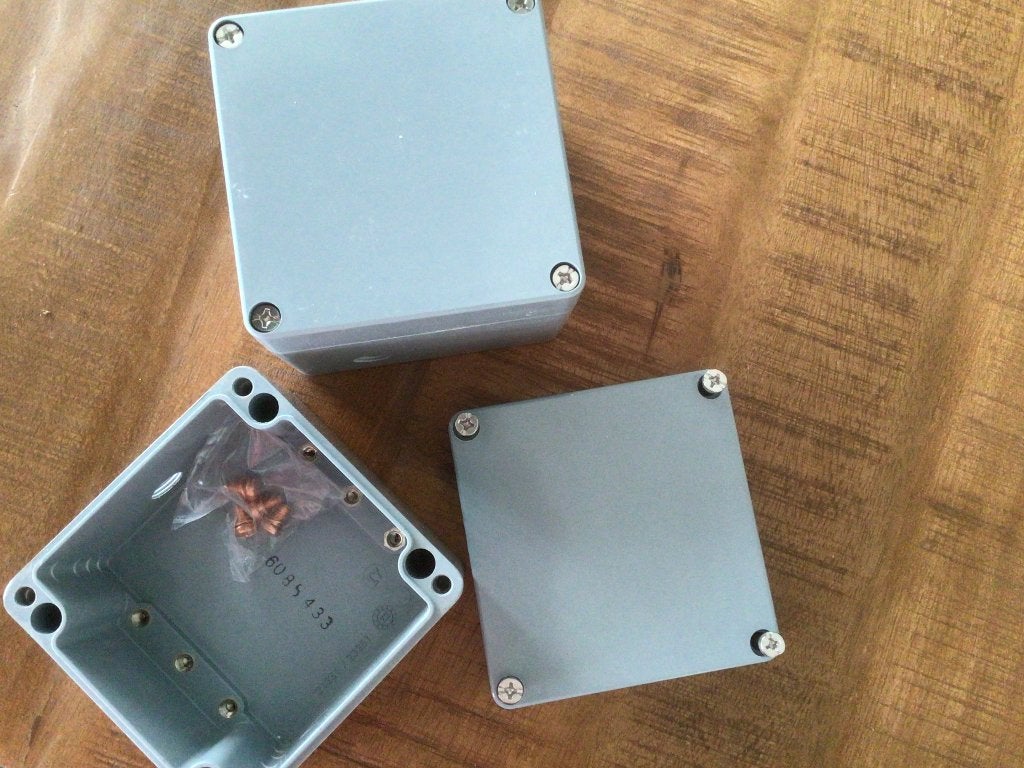 2 stuks gloednieuwe klemmenkastjes , kabeldoosjes, elektrobo, Ophalen of Verzenden, Nieuw, Stekkerdoos