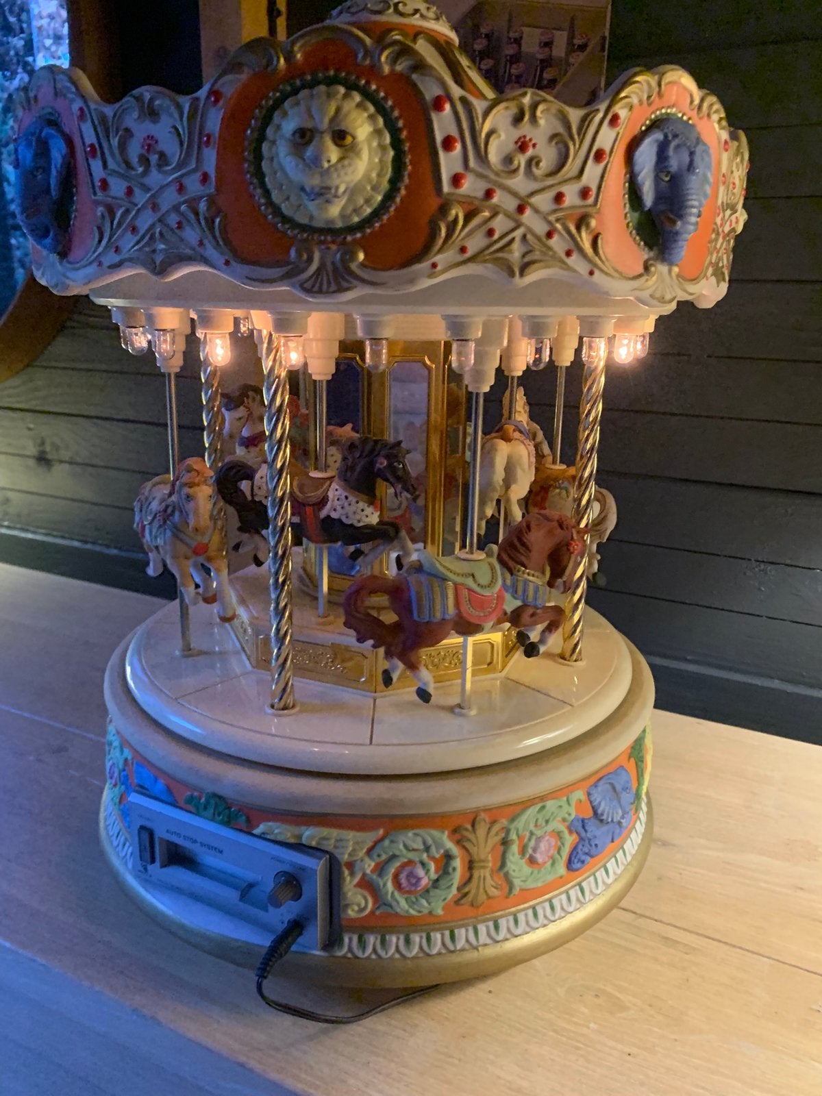"The Grand Carousel, Ophalen of Verzenden