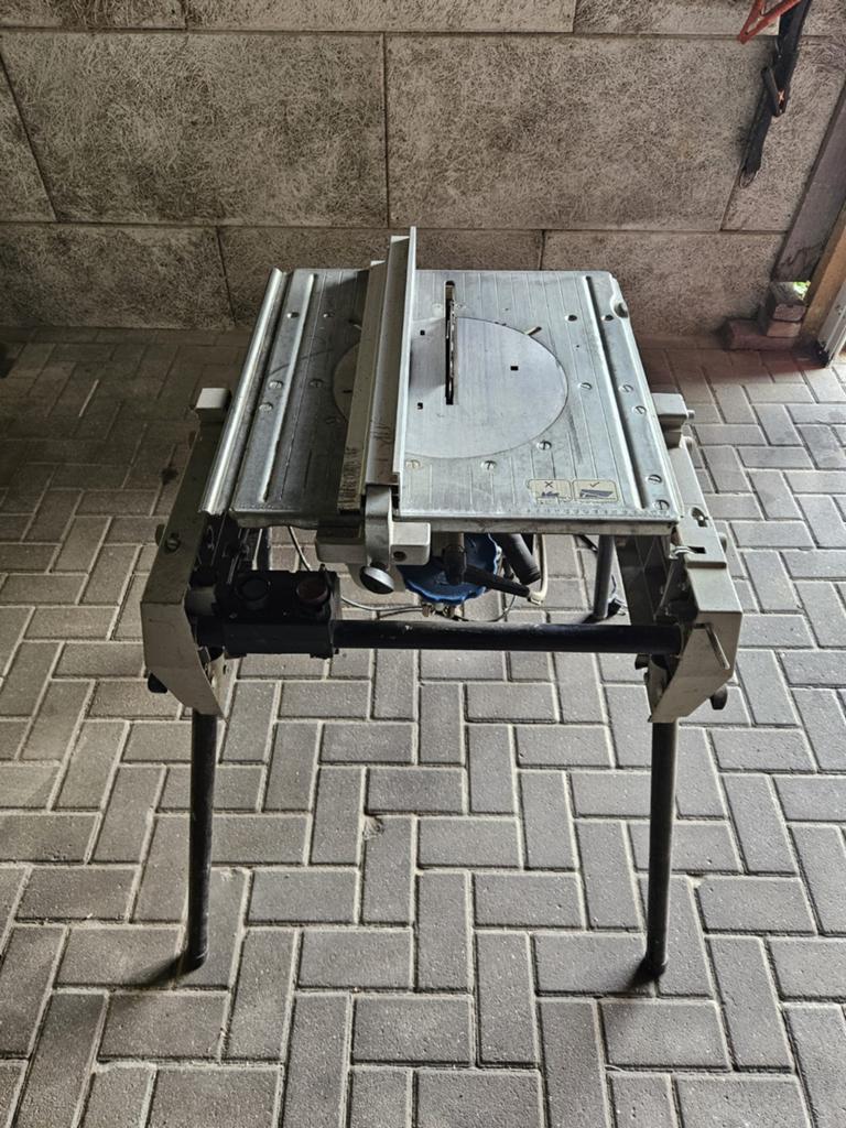Elu zaagtafel machine kantelbaar zeer goede staat, 70 mm of meer, Ophalen of Verzenden, Zo goed als nieuw, Afkortzaag