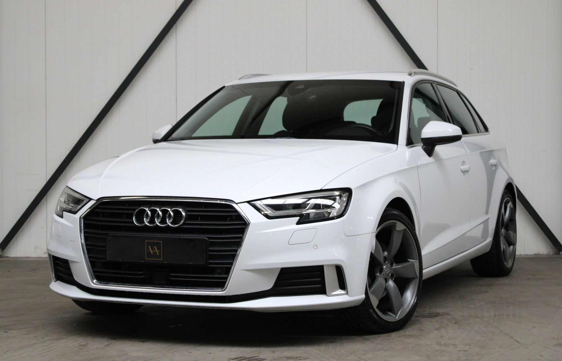 Audi A3 Sportback 1.4 TFSI CoD Sport l Virtual l Matrix l LE, Dealer onderhouden, Stof, Gebruikt, Zwart